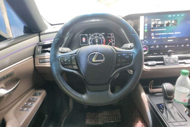 Used Lexus ES 2025 200 Premium Edition Steering Wheel