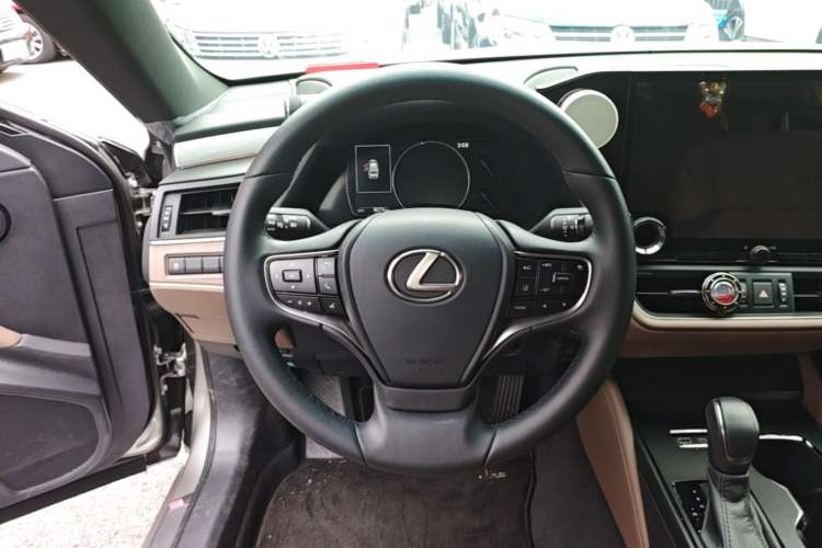 Used Lexus ES 2025 200 Premium Edition Steering Wheel