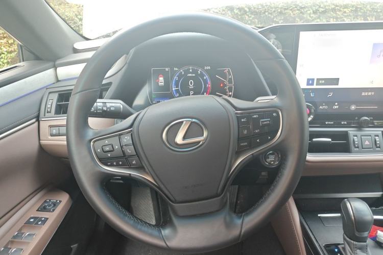 Used Lexus ES 2025 200 Premium Edition Steering Wheel