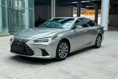 Used Lexus ES 2025 300h Deluxe Edition