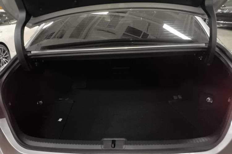 Used Lexus ES 2025 200 Premium Edition Trunk