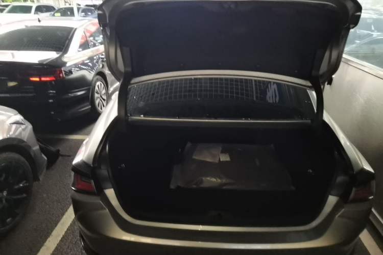 Used Lexus ES 2025 200 Premium Edition Trunk