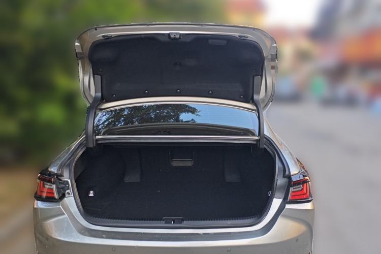 Used Lexus ES 2025 200 Premium Edition Trunk