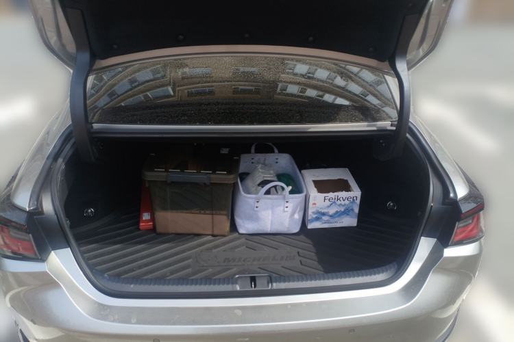 Used Lexus ES 2025 200 Premium Edition Trunk