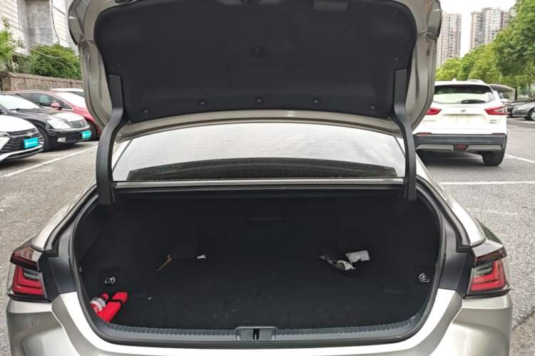 Used Lexus ES 2025 200 Premium Edition Trunk