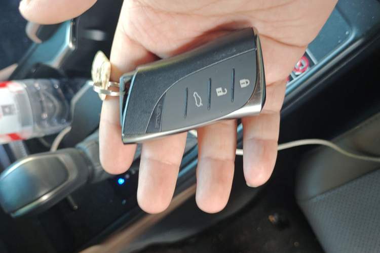 Used Lexus ES 2025 200 Premium Edition Vehicle Key