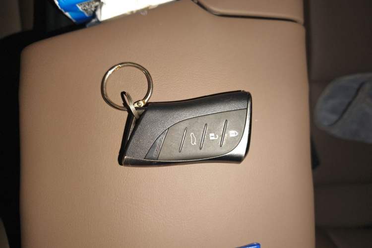 Used Lexus ES 2025 200 Premium Edition Vehicle Key