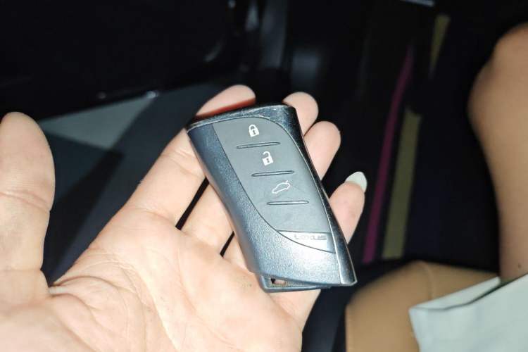 Used Lexus ES 2025 300h Deluxe Edition Vehicle Key