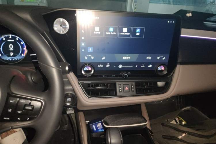 Used Lexus ES 2025 200 Premium Edition Audio And AC Panel