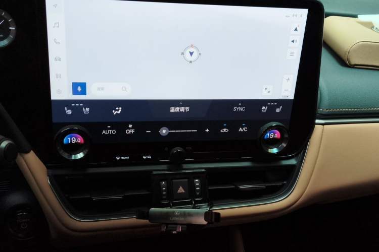 Used Lexus ES 2025 300h Deluxe Edition Audio And AC Panel
