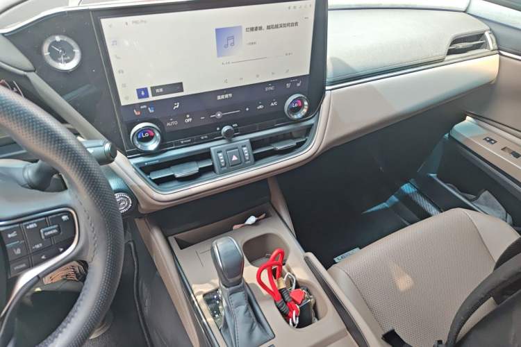 Used Lexus ES 2025 200 Premium Edition Audio And AC Panel