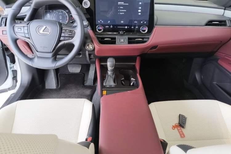 Used Lexus ES 2025 200 Premium Edition Center Console