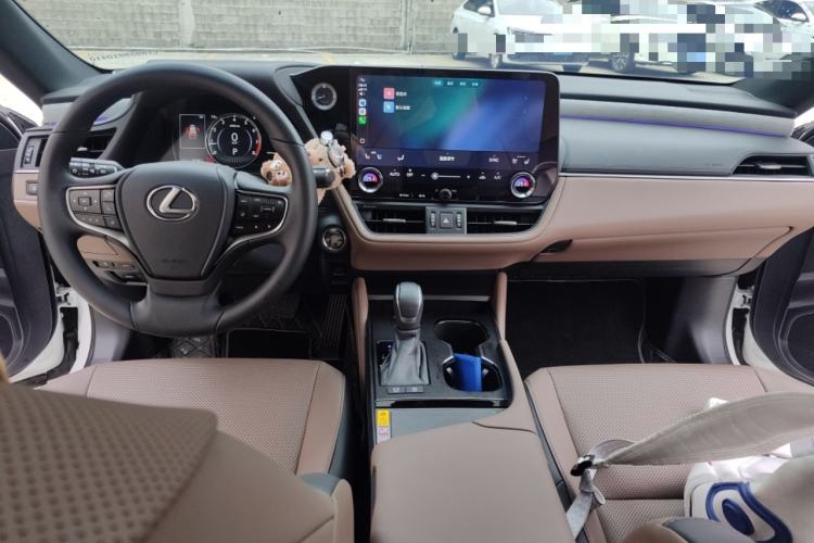 Used Lexus ES 2025 200 Premium Edition Center Console