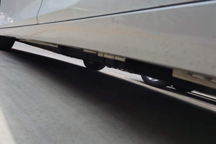 Used Lexus ES 2025 200 Premium Edition Chassis Rear Left