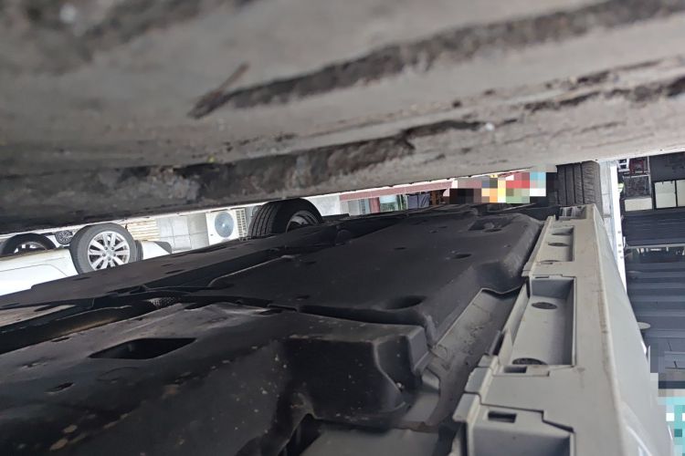 Used Lexus ES 2025 200 Premium Edition Chassis Rear Left
