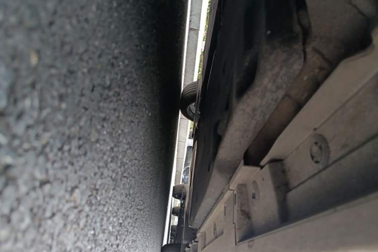 Used Lexus ES 2025 200 Premium Edition Chassis Rear Right