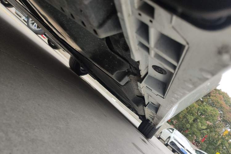 Used Lexus ES 2025 200 Premium Edition Chassis Rear Right