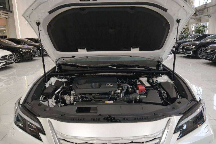 Used Lexus ES 2025 200 Premium Edition Engine Bay