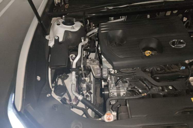 Used Lexus ES 2025 200 Premium Edition Engine Bay Right