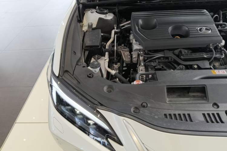 Used Lexus ES 2025 200 Premium Edition Engine Bay Right