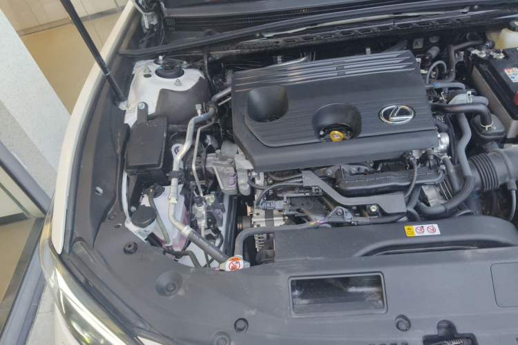 Used Lexus ES 2025 200 Premium Edition Engine Bay Right