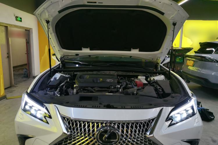 Used Lexus ES 2025 200 Premium Edition Engine Bay
