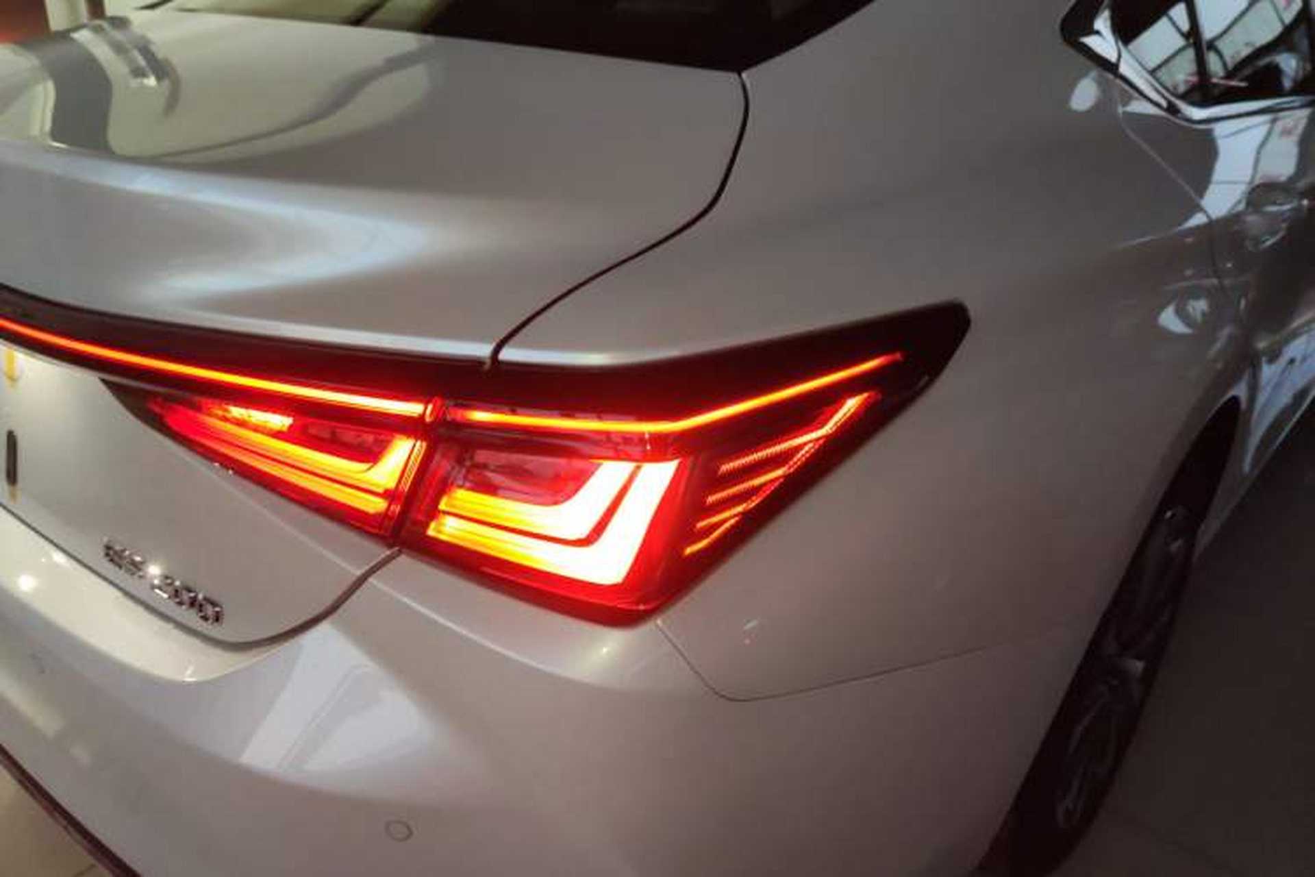 Used Lexus ES 2025 200 Premium Edition Exterior 6