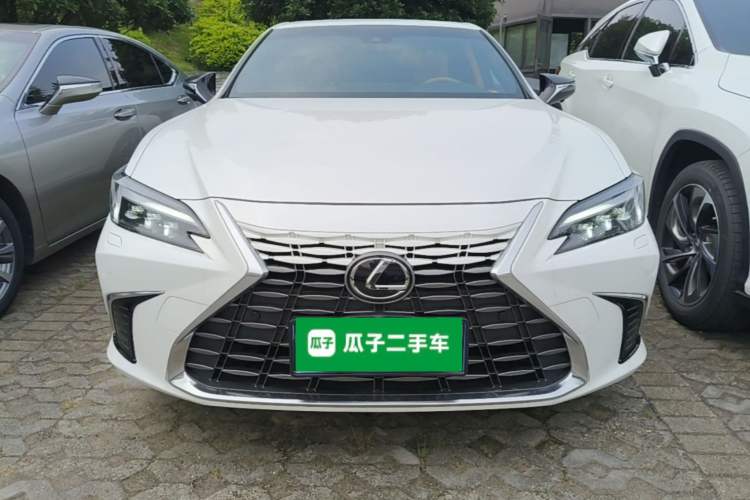 Used Lexus ES 2025 200 Premium Edition Front