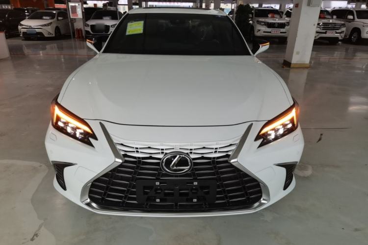 Used Lexus ES 2025 200 Premium Edition Front