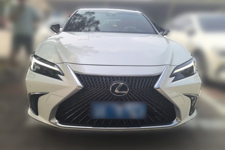 Used Lexus ES 2025 200 Premium Edition Front