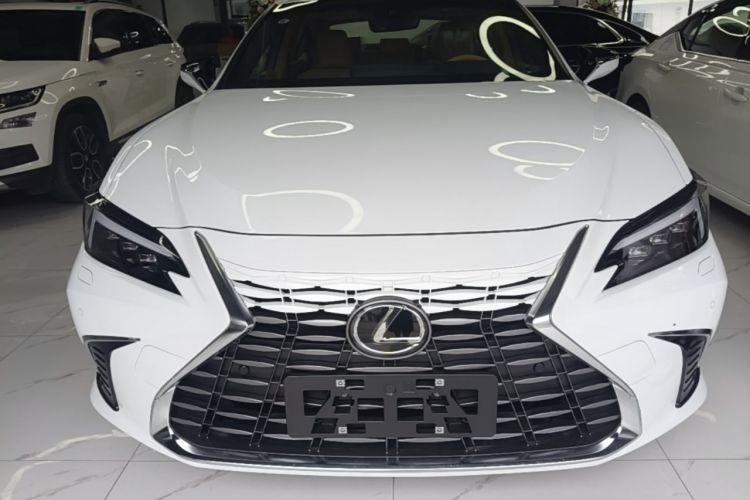Used Lexus ES 2025 200 Premium Edition Front