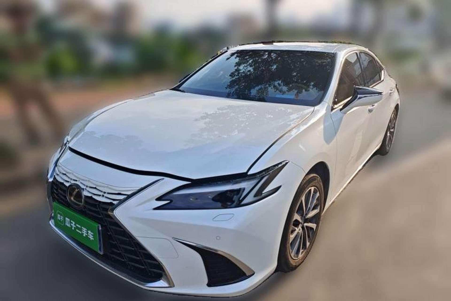 Used Lexus ES 2025 200 Premium Edition Front Left 45 Deg