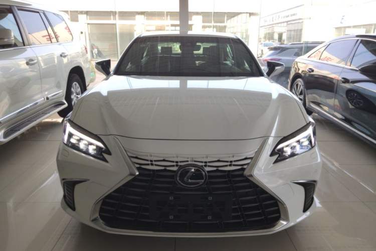 Used Lexus ES 2025 200 Premium Edition Front