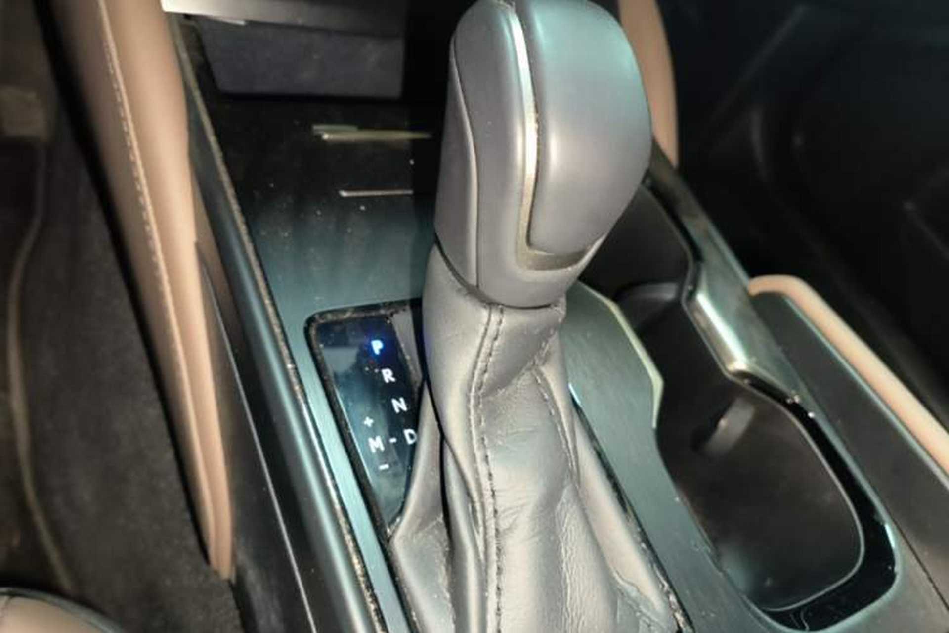 Used Lexus ES 2025 200 Premium Edition Gear Lever
