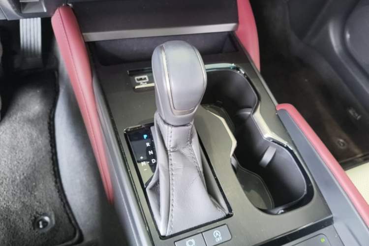 Used Lexus ES 2025 200 Premium Edition Gear Lever