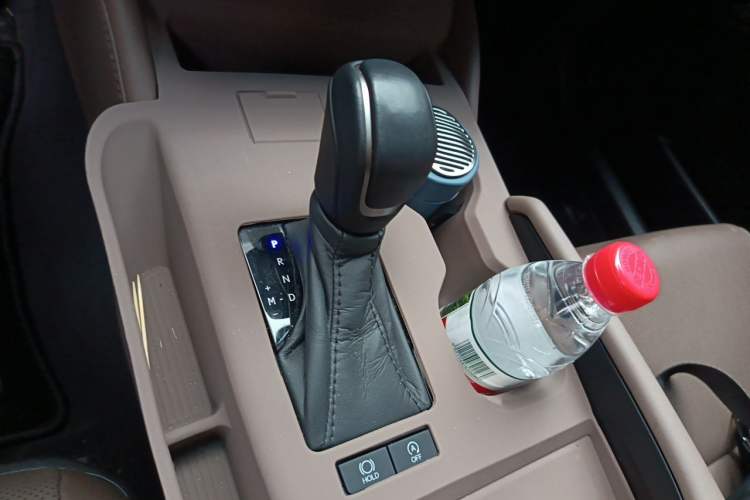 Used Lexus ES 2025 200 Premium Edition Gear Lever