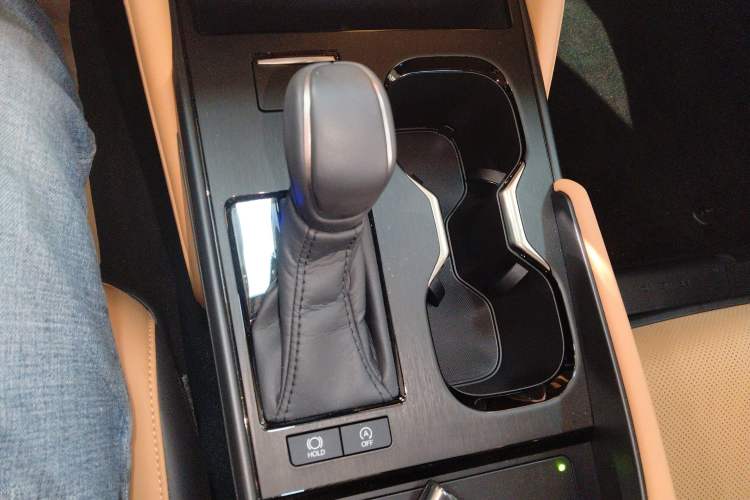 Used Lexus ES 2025 200 Premium Edition Gear Lever