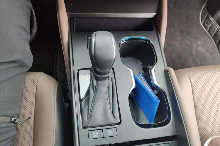 Used Lexus ES 2025 200 Premium Edition Gear Lever