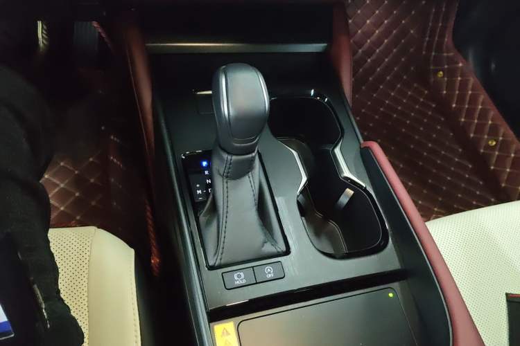 Used Lexus ES 2025 200 Premium Edition Gear Lever