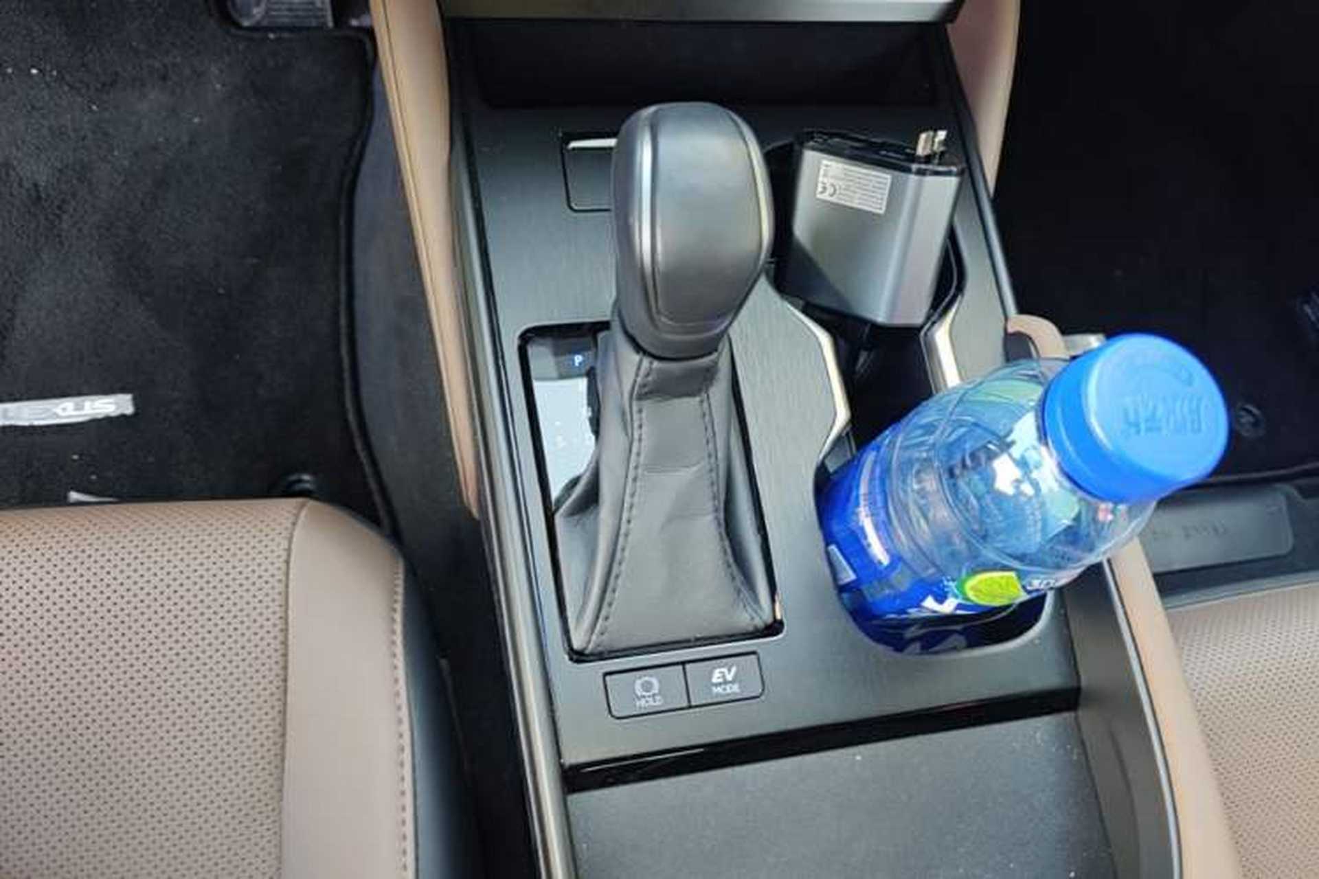 Used Lexus ES 2025 300h Deluxe Edition Gear Lever