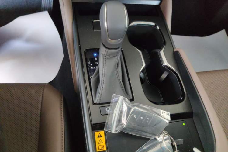 Used Lexus ES 2025 200 Premium Edition Gear Lever