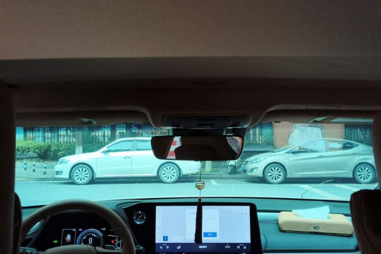 Used Lexus ES 2025 300h Deluxe Edition Headliner