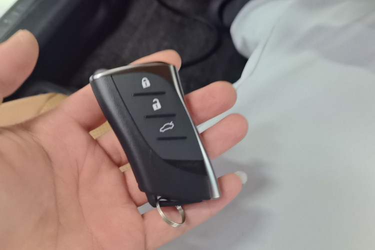Used Lexus ES 2025 200 Premium Edition Interior 1