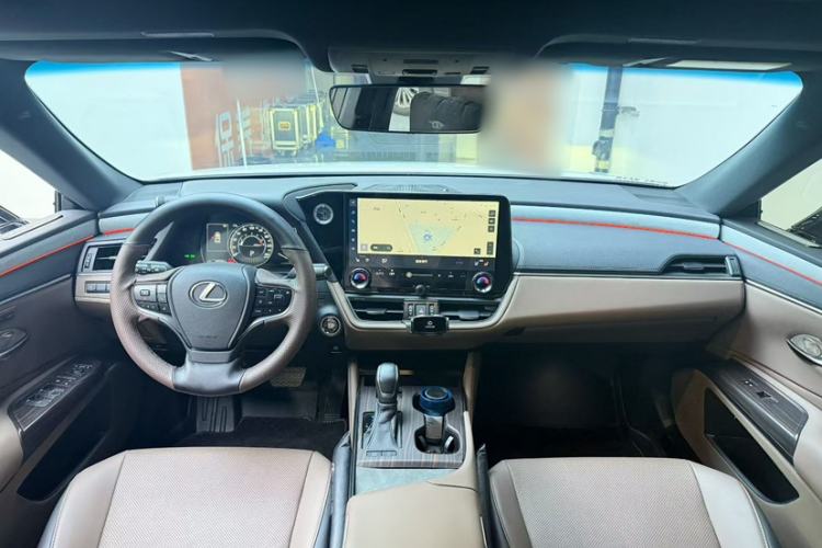 Used Lexus ES 2025 200 Premium Edition Interior 4