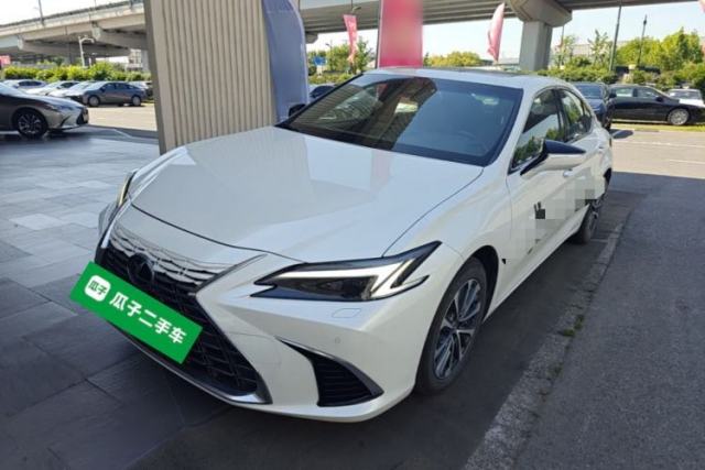 Used Lexus ES 2025 300h Deluxe Edition