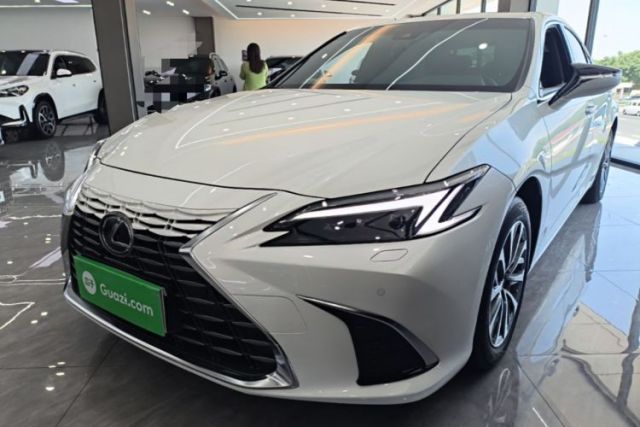 Used Lexus ES 2025 200 Premium Edition