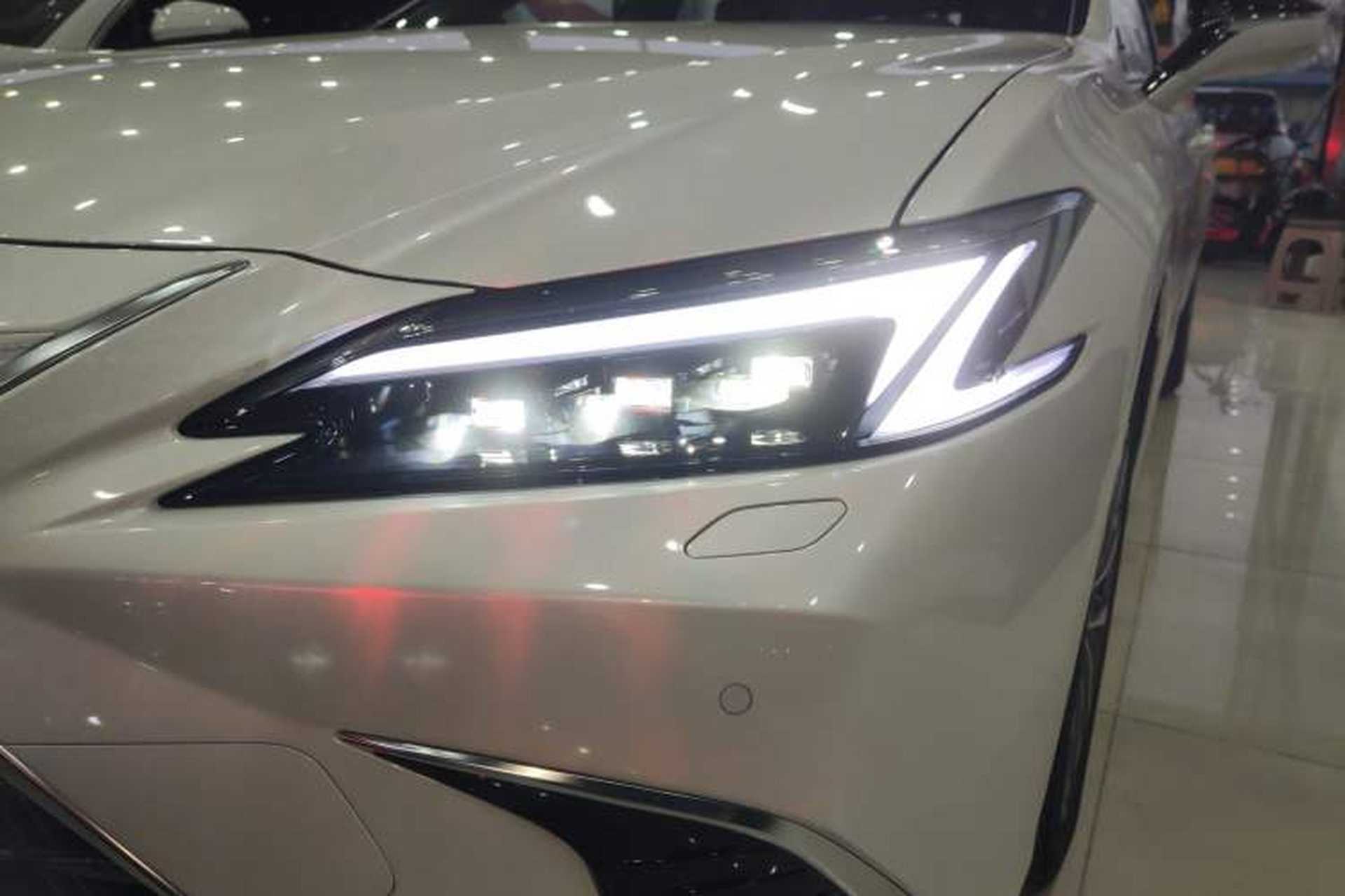 Used Lexus ES 2025 200 Premium Edition Left Front Headlight