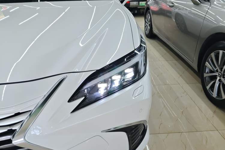Used Lexus ES 2025 200 Premium Edition Left Front Headlight