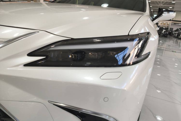 Used Lexus ES 2025 200 Premium Edition Left Front Headlight