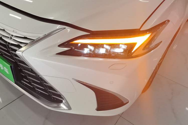 Used Lexus ES 2025 200 Premium Edition Left Front Headlight